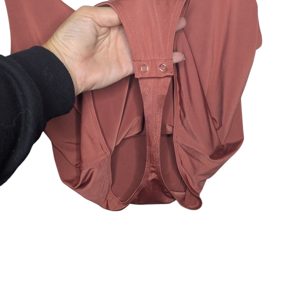 Express Body Contour Bodysuit XL Rust Rose Mauve Scoop Neck Stretch Tank Snap - Picture 6 of 14
